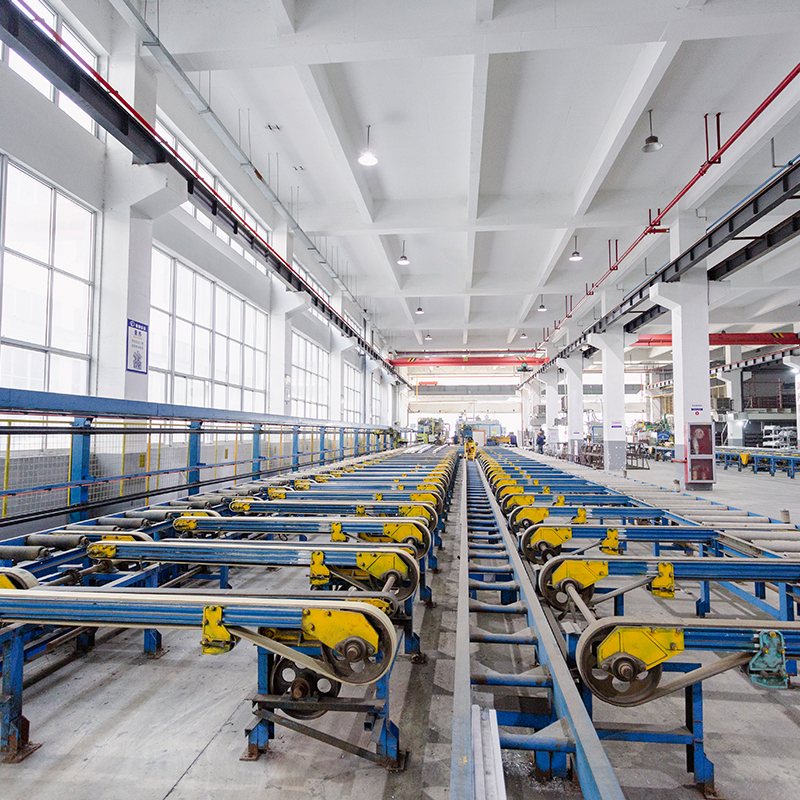 Extrusion workshop - 1450T press machine cold bed